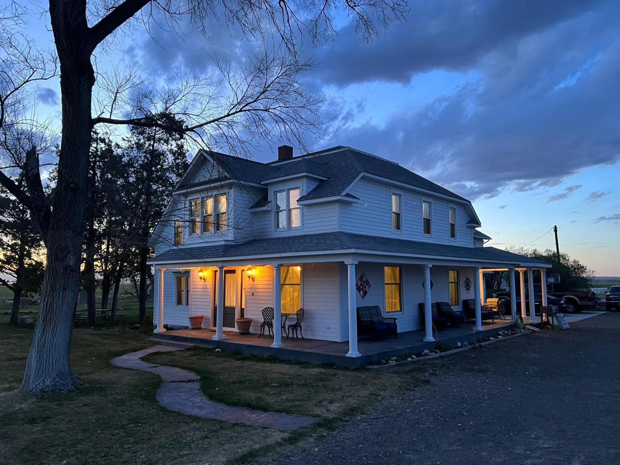 Hudson House Bed And Breakfast Wheatland Экстерьер фото
